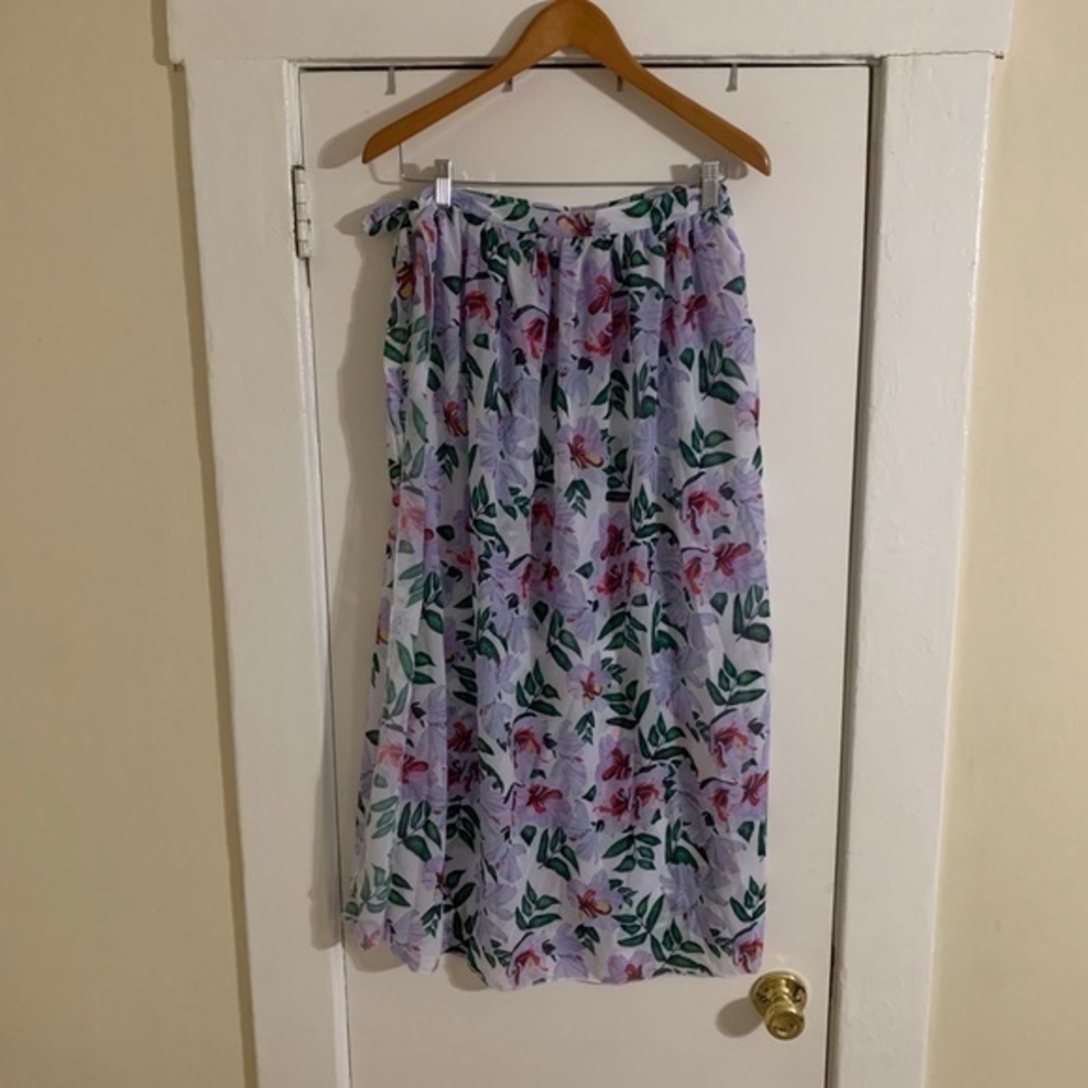White Floral‎ Swim Coverup Size Medium - Picture 5 of 9
